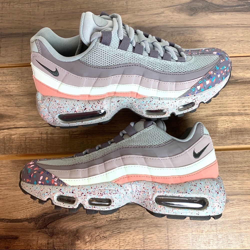 NEW Nike Air Max 95  "CONFETTI" SZ 7